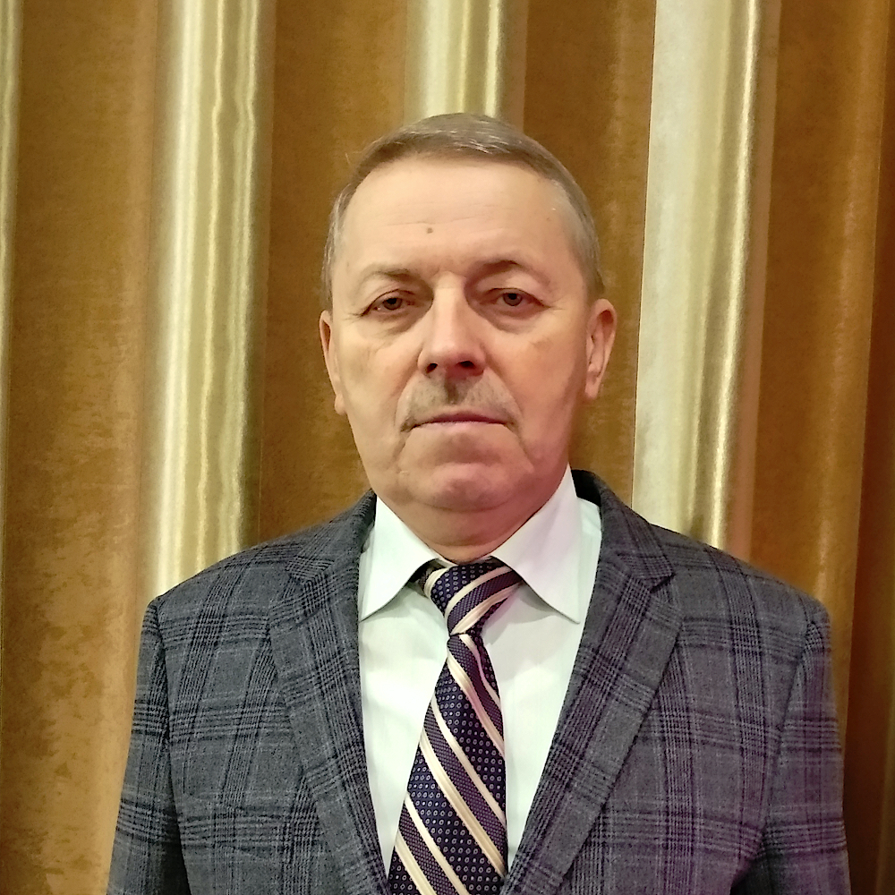             Болотов Александр Александрович
    
